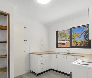 SPACIOUS FOUR BEDROOM FAMILY HOME - Photo 1