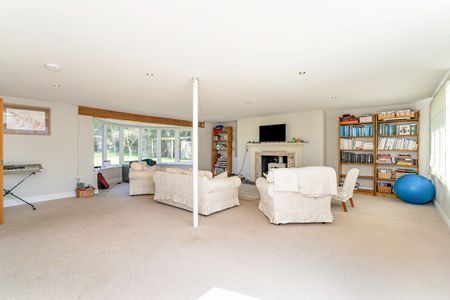 Wymondham Road, Wreningham, NR16 - Photo 4