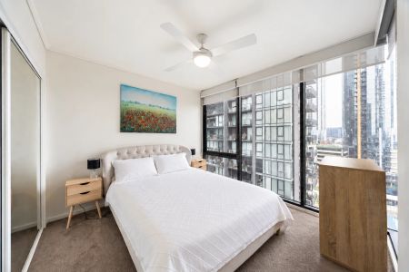 Furnished Apartment In Prime Southbank Location! Perfect City Lifestyle Awaits - Photo 3