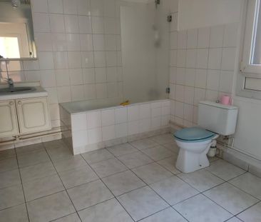Location Appartement 2 pièces 55m² LE HAVRE 76600 - Photo 6