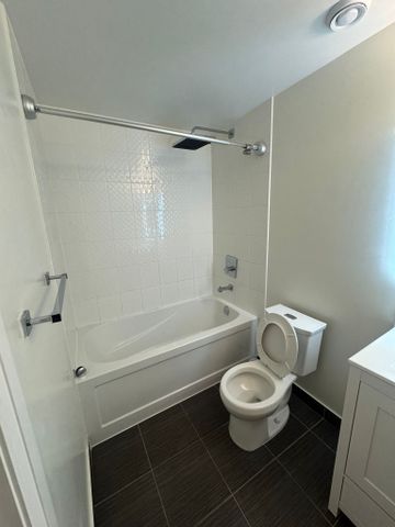 For Lease - 7165 Yonge Street Unit# 1411, Markham, Ontario - Photo 4