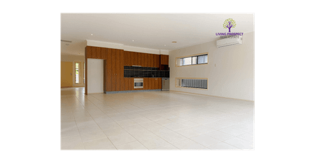 Spacious and open living - Photo 3