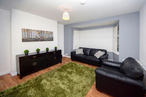 Room 4, 46 Wellesley Avenue, Belfast, BT9 6DH - Photo 1