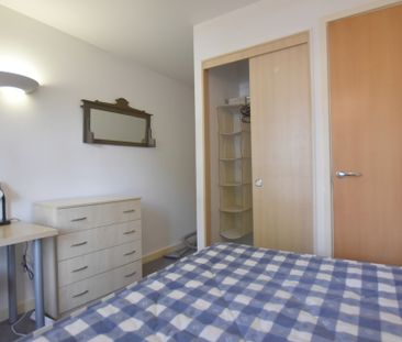 2 Bedroom Ground Floor Flat - Photo 6