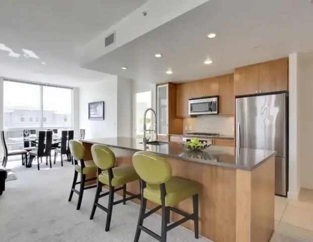 Luxury Fully Furnished Executive Condo $3100 for Lease | 1118 12 Avenue Southwest, Calgary - Photo 1