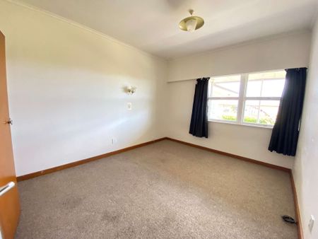 Three bedroom - SAINT HELIERS - Photo 5