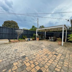1/7 Ventura Street, Blackburn North - Photo 2