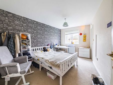 2 bed Ground Floor Flat for rent - Photo 3