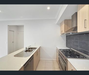 4 Moyreisk Close, Eynesbury, Vic 3338 - Photo 6