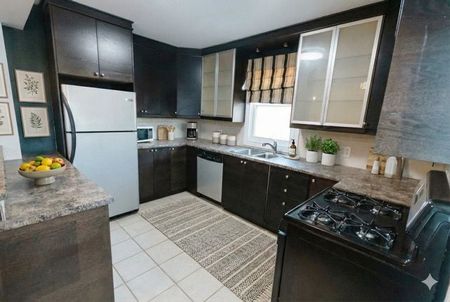 For Lease - 600 Fennell Avenue, Hamilton, Ontario - Photo 3