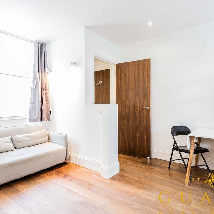 Studio to rent - Photo 1