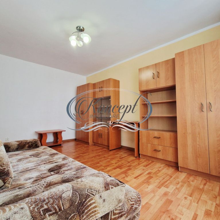 Apartament decomandat, etaj intermediar, zona Primaverii - Photo 1