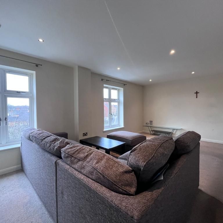 2 bedroom flat to rent - Photo 1