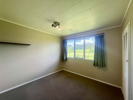 Hursthouse Homestead - Photo 3