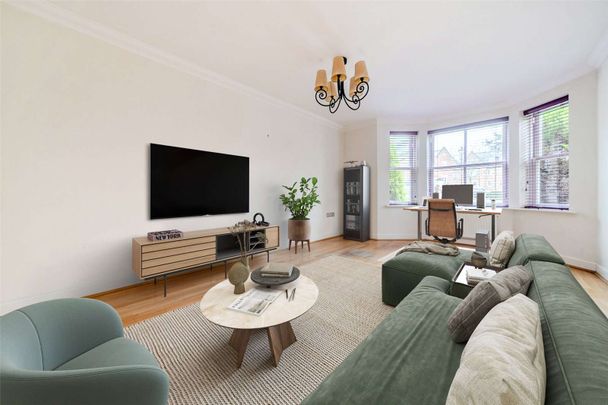 A well presented three storey, four bedroom/four bathroom townhouse in a popular development about 1.5 miles from Windsor town centre. - Photo 1