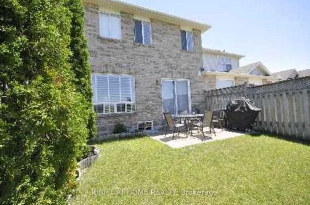 For Lease - 1628 Stover Crescent, Milton, Ontario - Photo 1