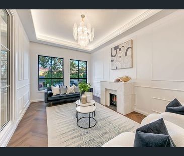 Luxury Spacious House in Rouse Hill - Photo 1