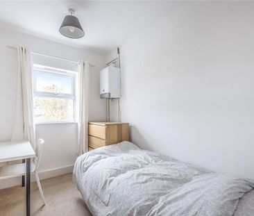 4 bedroom terraced house to rent - Photo 2