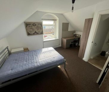 6 bedroom terraced house to rent - Photo 4