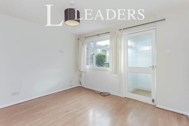 1 bedroom maisonette to rent Barnsnap Close, Horsham - Photo 1