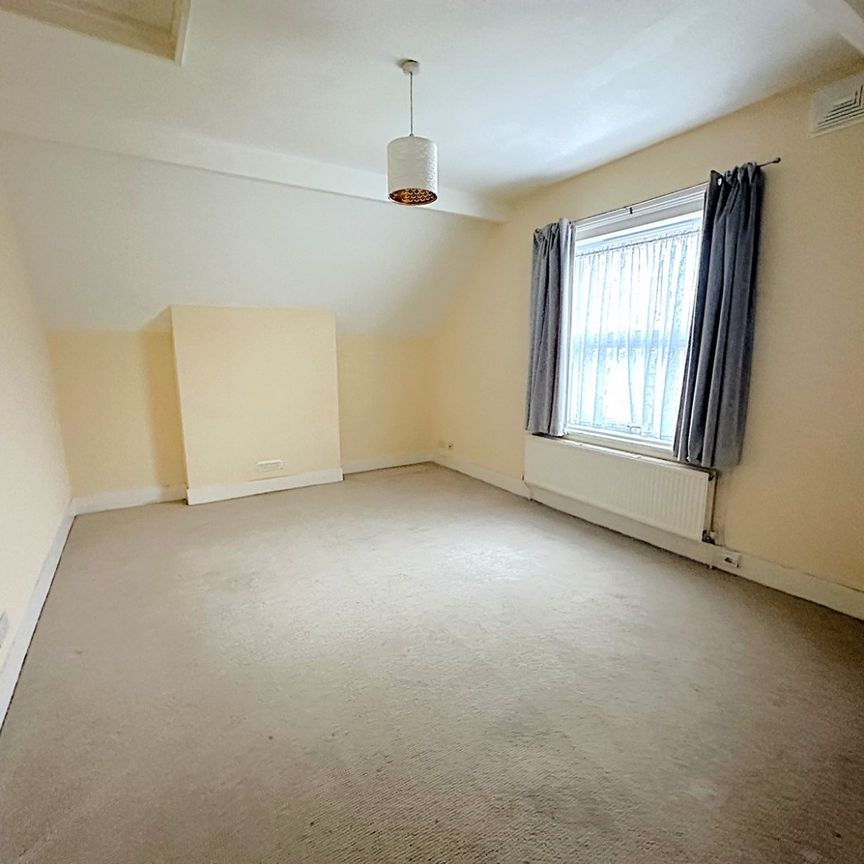 A 1 Bedroom Flat Instruction to Let in BEXHILL-ON-SEA - Photo 1