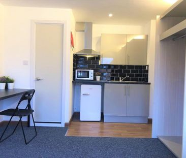 Studio to rent - Photo 5