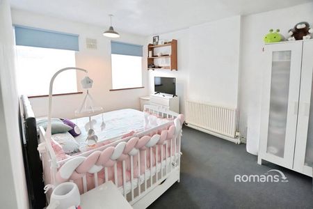 4 bedroom house to rent - Photo 3