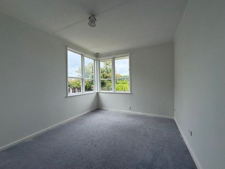 12 Sullivan Ave, Mangere Bridge, Auckland - Photo 3