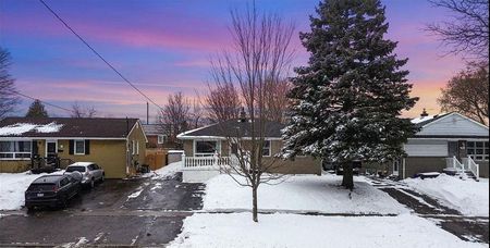 For Lease - 484 Phillip Murray Avenue Unit# Lower, Oshawa, Ontario - Photo 4