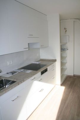 Luminous attic apartment in quiet location! - Photo 1