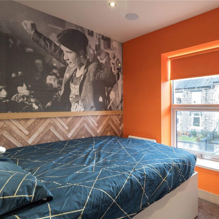 14 Orchard Terrace, Huddersfield, HD4 - Photo 1