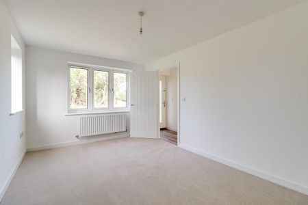 3 bedroom detached house to rent - Photo 5