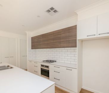 Modern, Easy-Care Living in a Great Location - Photo 5