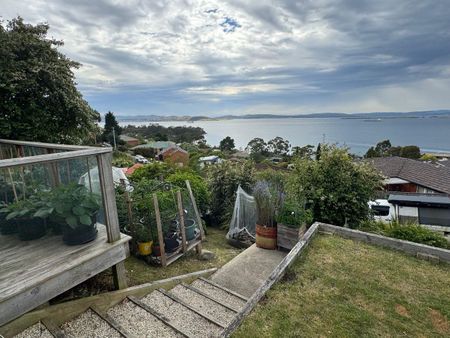 3 Tower Court, Taroona, TAS 7053 - Photo 2