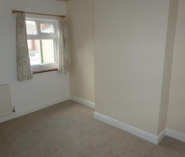 Burder Street - Photo 3