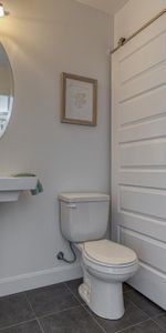 SUPER CONDO 5 1/2 À LOUER À NEUFCHÂTEL - Photo 3