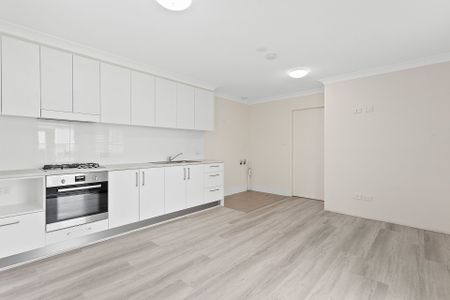 Effortless Living&comma; Opposite Kurnell Beach - Photo 2