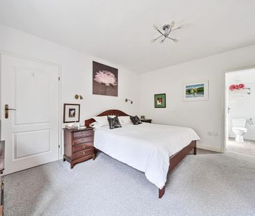 4 bedroom detached house to rent - Photo 5