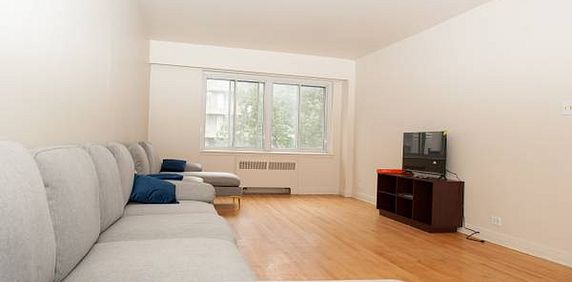 ** Because You Deserve Large Furnished 4bed 2bath, Concrete Building, - Photo 2