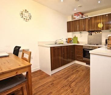 Guildford Road, Woking, Surrey, GU22 - Photo 3