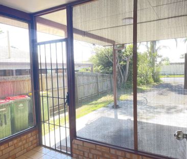 11 GALAHAD St, Marsden, Qld 4132 - Photo 1