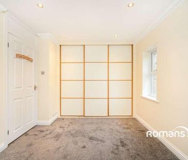 Irvine Place, Virginia Water, GU25 - Photo 4