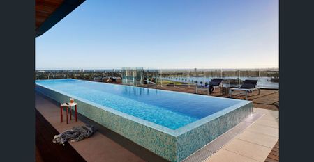 FULLY FURNISHED TWO BEDROOM APARTMENT AT THE HEART OF ALBERT PARK LAKE - Photo 3