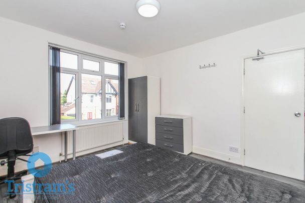 6 bed Semi-Detached House for Rent - Photo 1