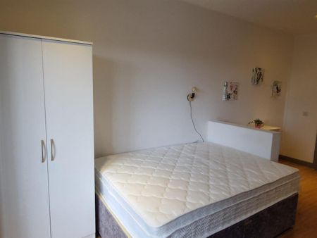 Princess Way, SA1 3LW, Swansea - Photo 4