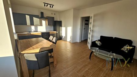 Swieżo wyremontowane 2 pokoje z dużym balkonem - Фото 3