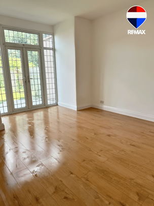 4 bedroom terraced house to rent - Photo 1