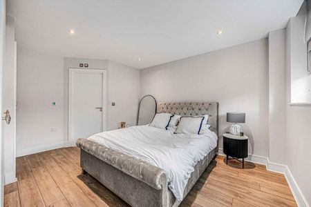 3 bedroom flat to rent - Photo 5