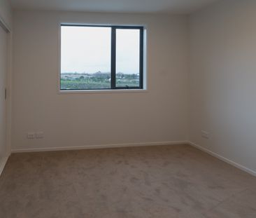 Convenient lifestyle! - Photo 4