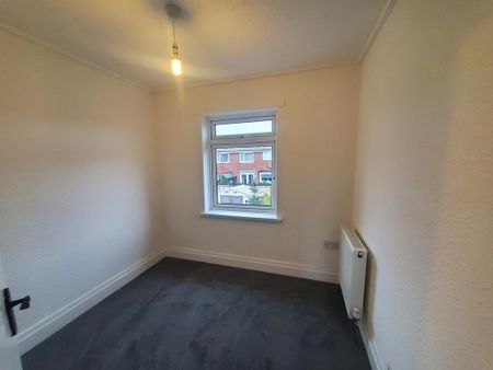 3 bedroom link detached house to rent - Photo 5